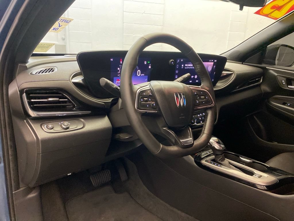 Used 2025 Buick Envista Sport Touring w/ Convenience I Package FWD image 20