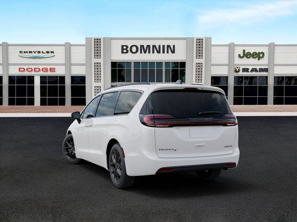 New 2027 Chrysler Pacifica Limited FWD image 3