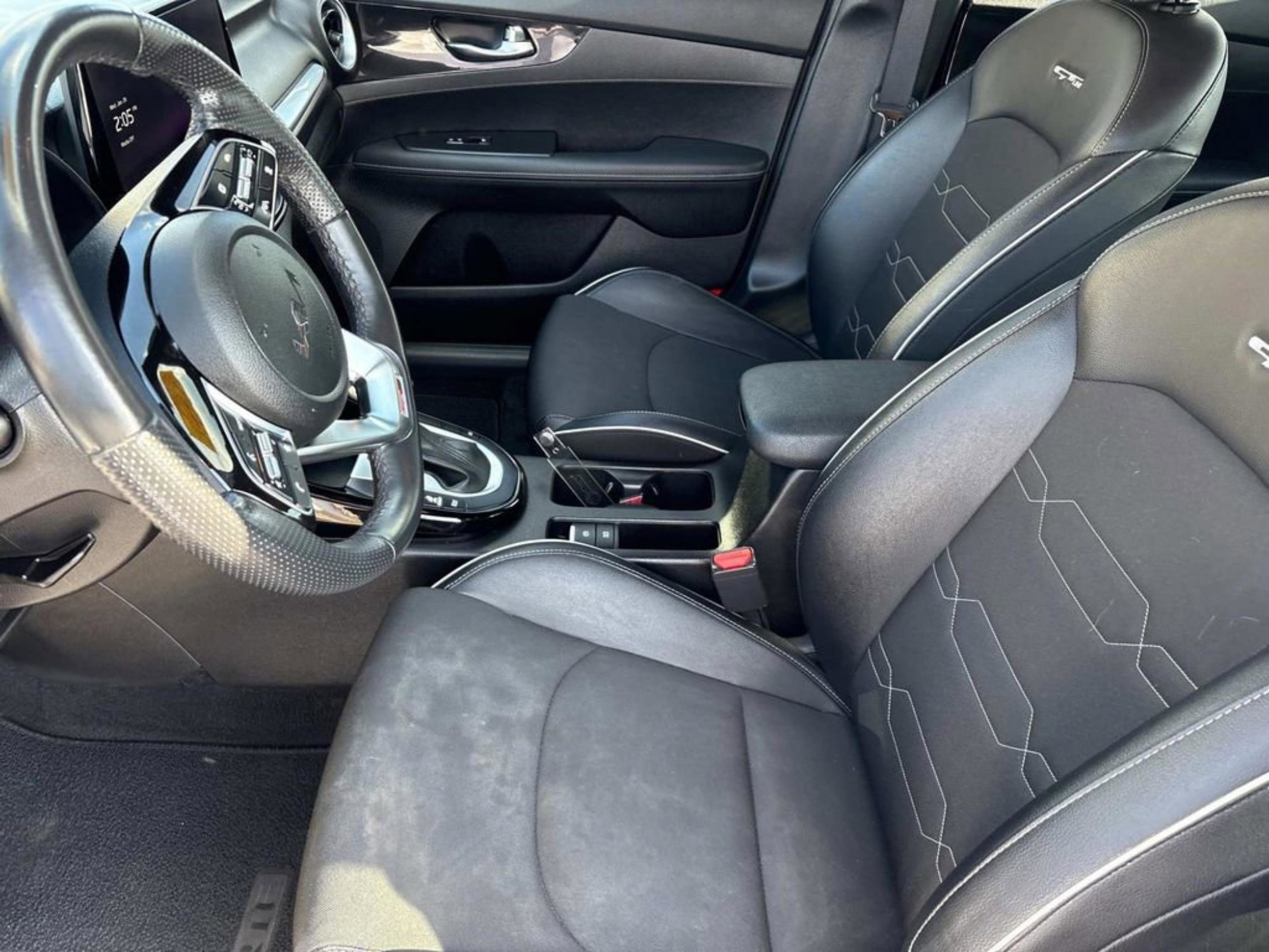 Used 2023 Kia Forte GT-Line w/ GT-Line Technology Package FWD image 29