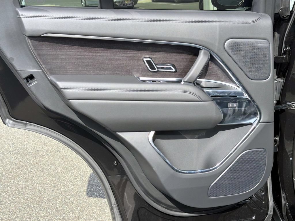 New 2026 Land Rover Range Rover SE AWD/4WD image 11