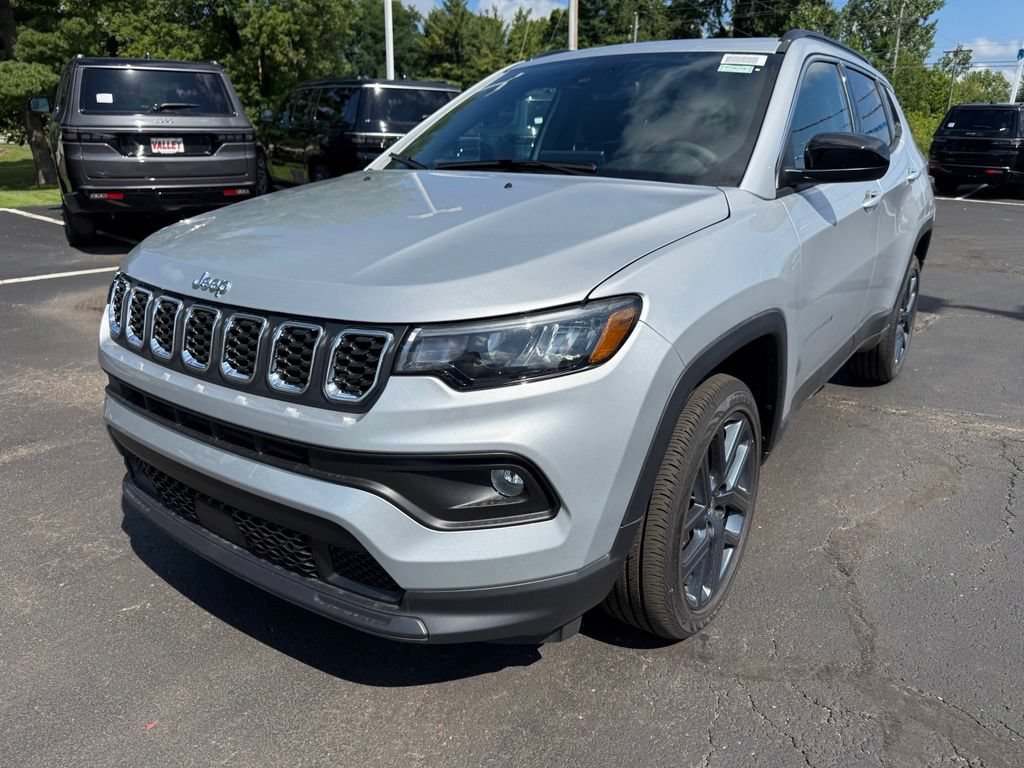 New 2026 Jeep Compass Latitude AWD/4WD image 8