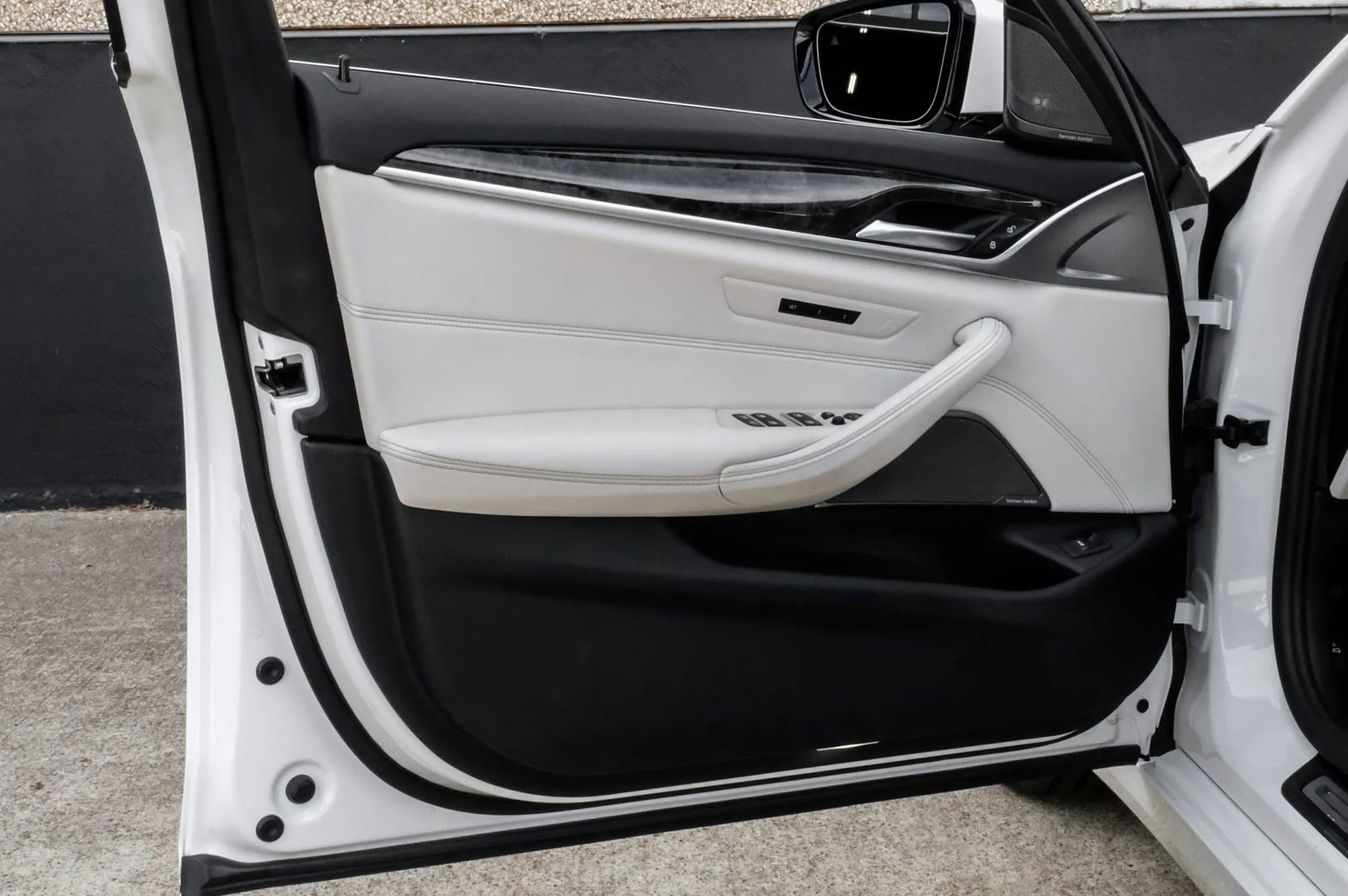 Used 2021 BMW 540i xDrive 540i xDrive Sedan 4D w/ Executive Package image 56