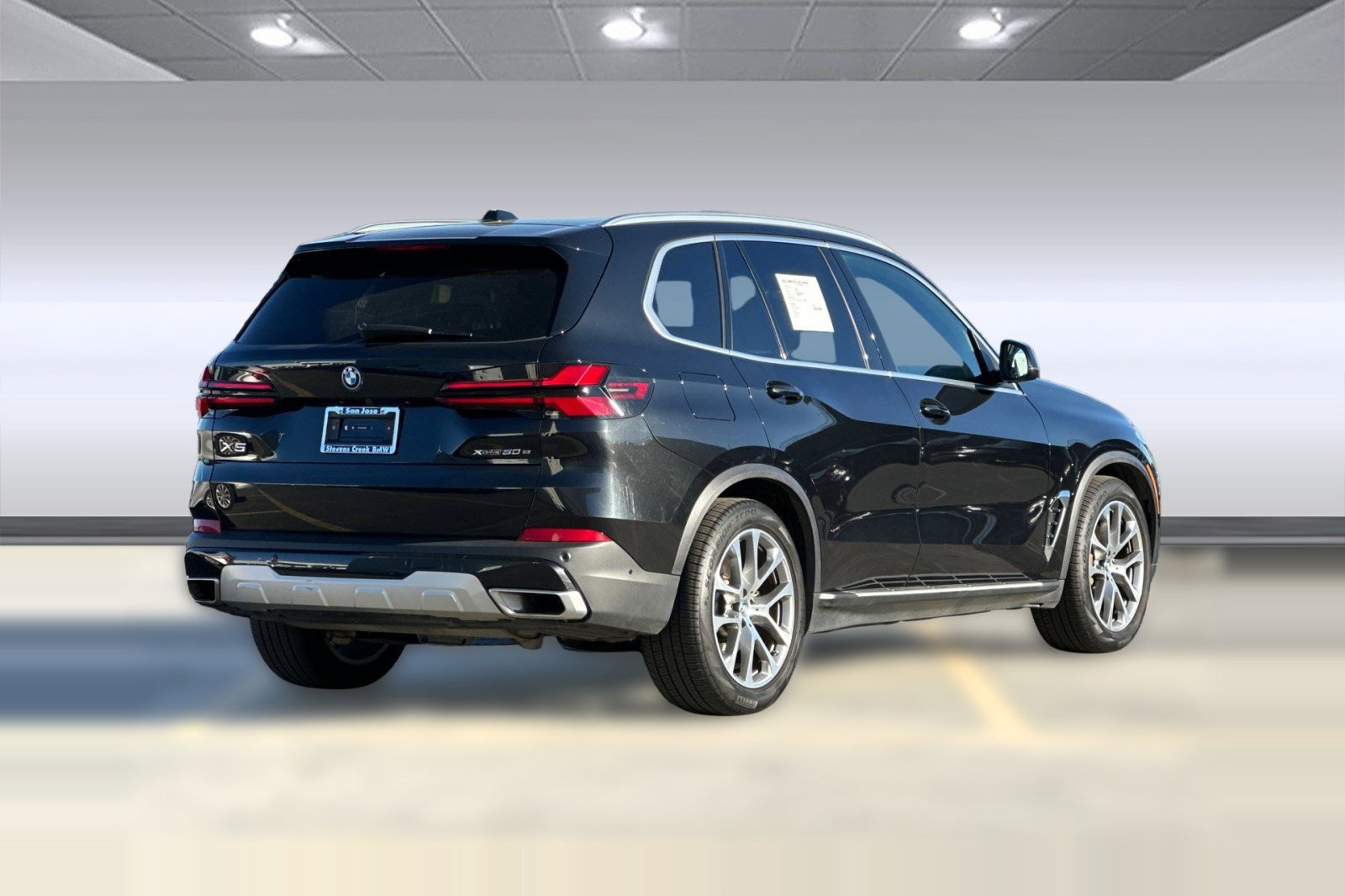 Used 2025 BMW X5 xDrive50e image 9