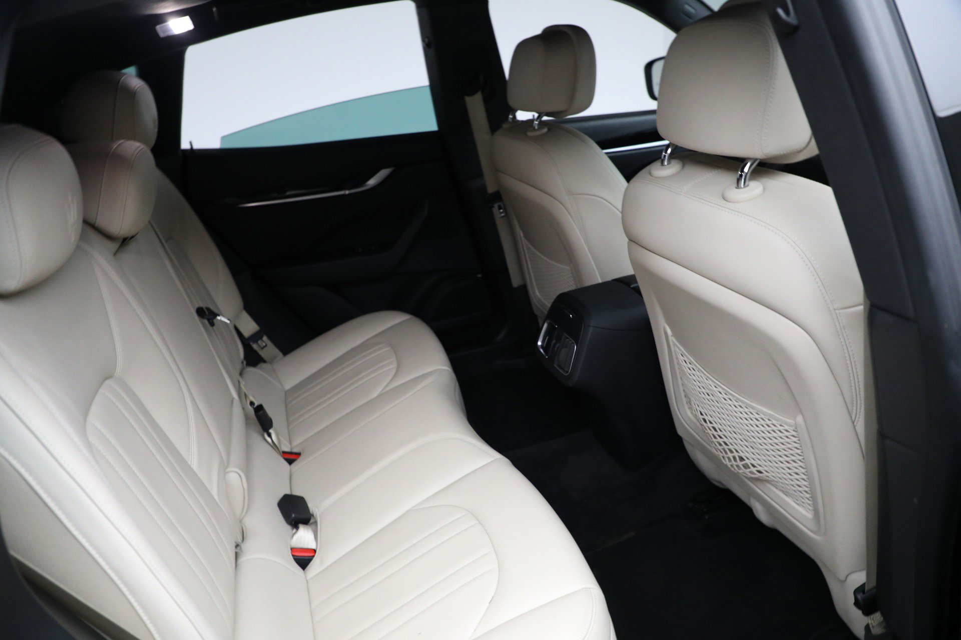Used 2019 Maserati Levante image 18