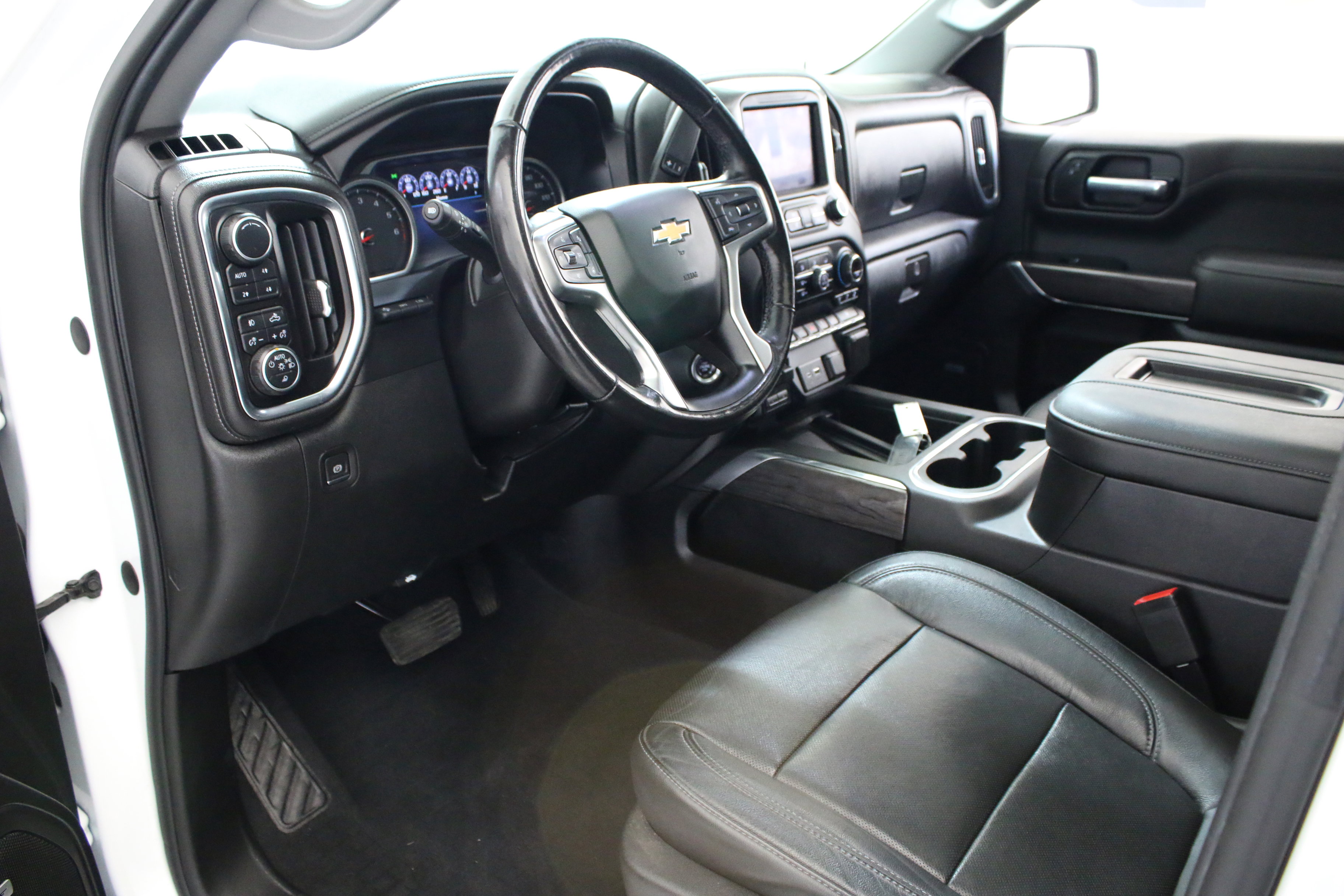 Used 2019 Chevrolet Silverado 1500 LTZ w/ LTZ Plus Package image 25