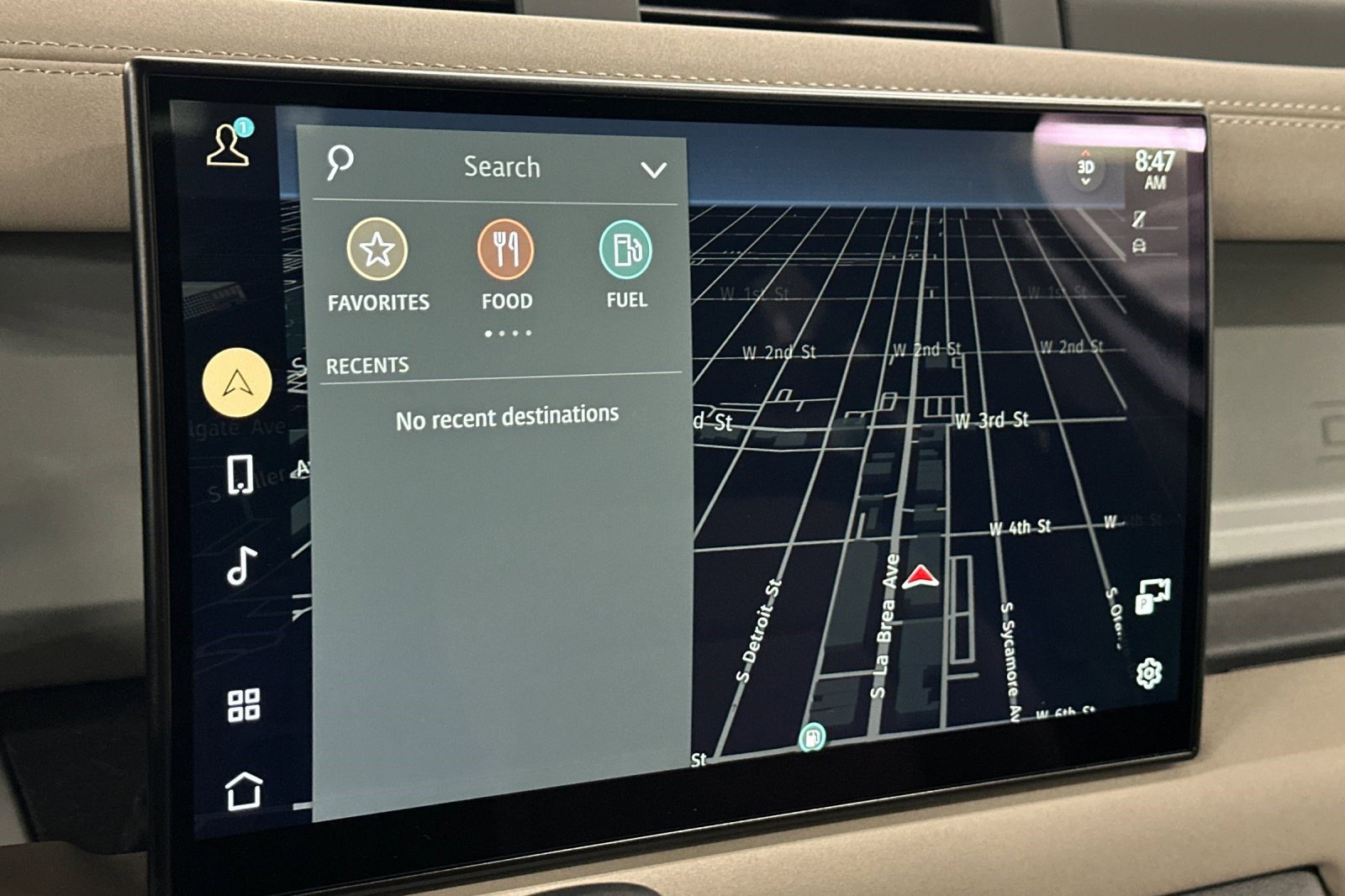 Used 2023 Land Rover Defender 130 X-Dynamic SE image 21