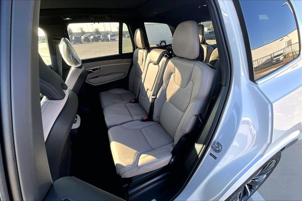 New 2026 Volvo XC90 B6 Ultra w/ Protection Package AWD/4WD image 19