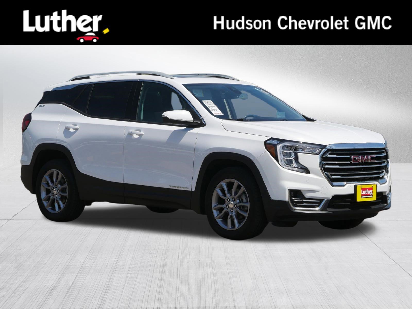 Used 2022 GMC Terrain SLT w/ Infotainment Package II AWD/4WD image 1