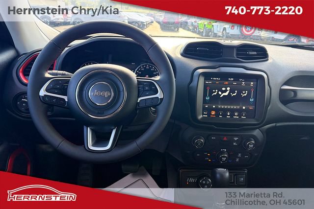 Used 2023 Jeep Renegade Trailhawk AWD/4WD image 17