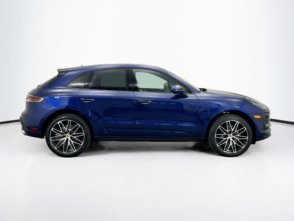 Used 2026 Porsche Macan AWD/4WD image 8