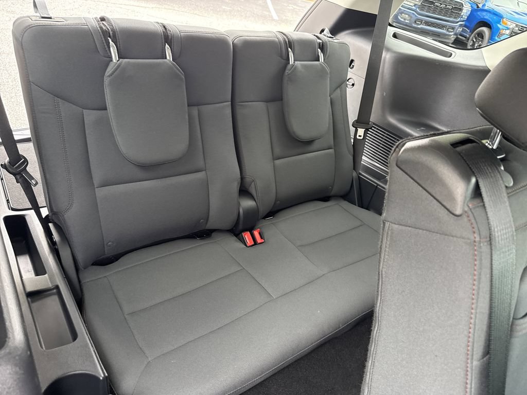 Used 2025 Ford Explorer Active AWD/4WD image 18
