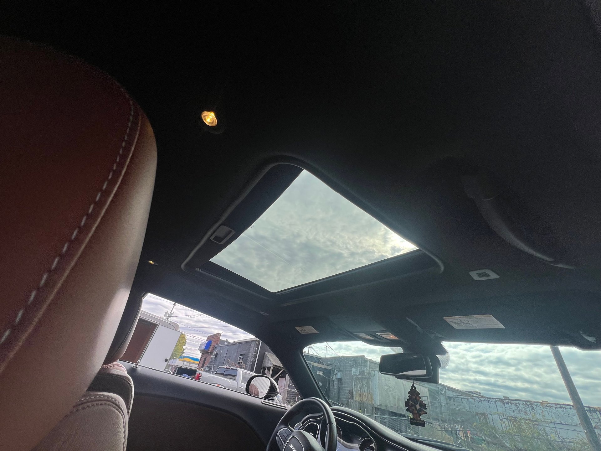 Used 2017 Dodge Challenger SRT Hellcat image 16