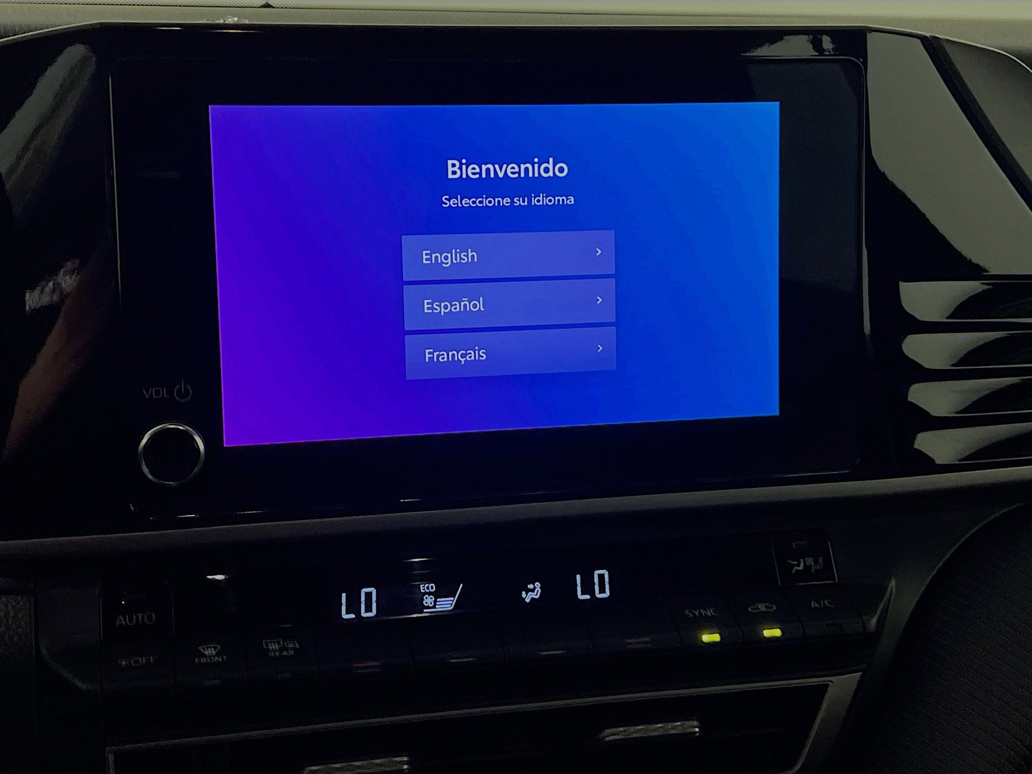 Used 2025 Toyota Camry SE image 27