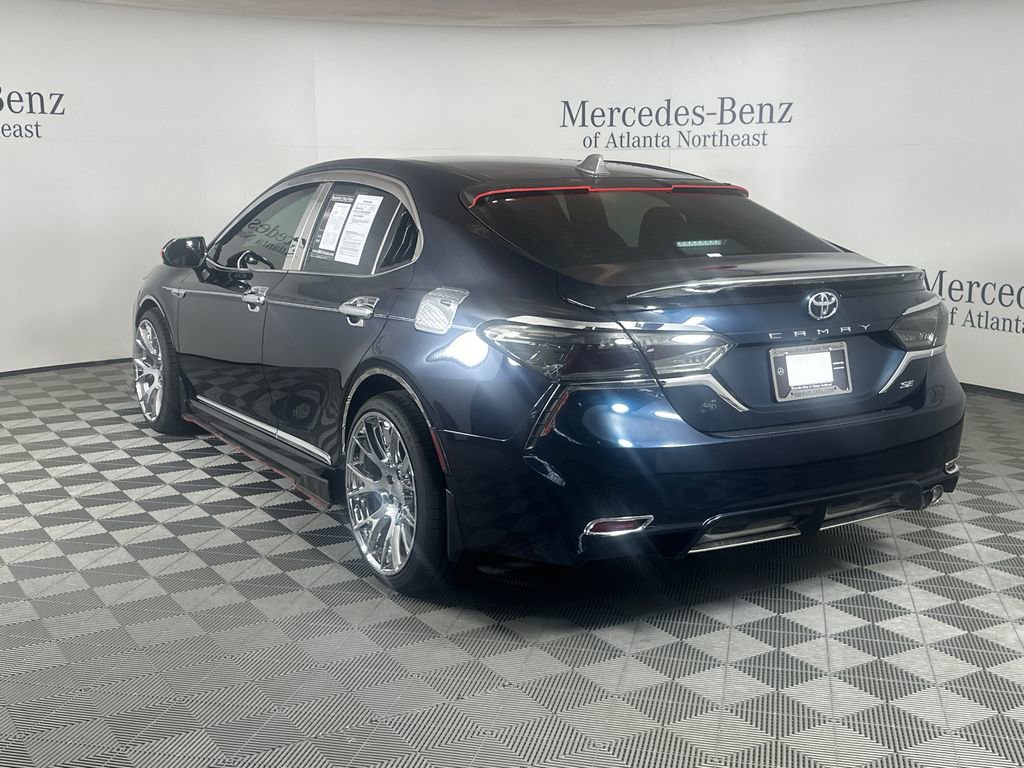 Used 2021 Toyota Camry SE FWD image 5