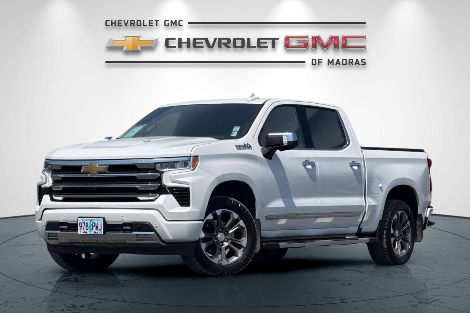 Used 2023 Chevrolet Silverado 1500 High Country AWD/4WD image 7