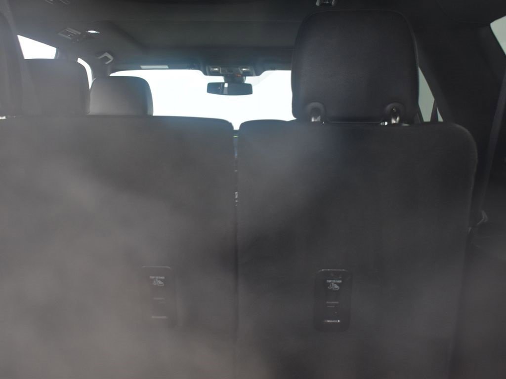 Used 2022 Chevrolet Suburban Z71 w/ Luxury Package image 13