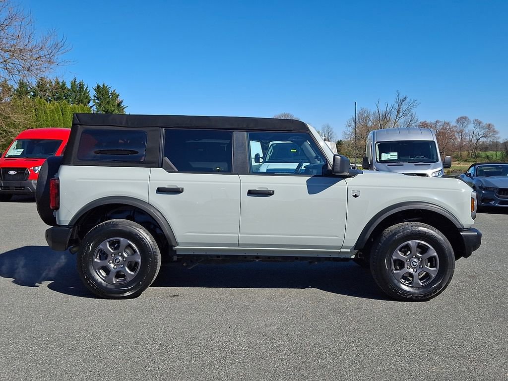 Used 2023 Ford Bronco Big Bend image 7