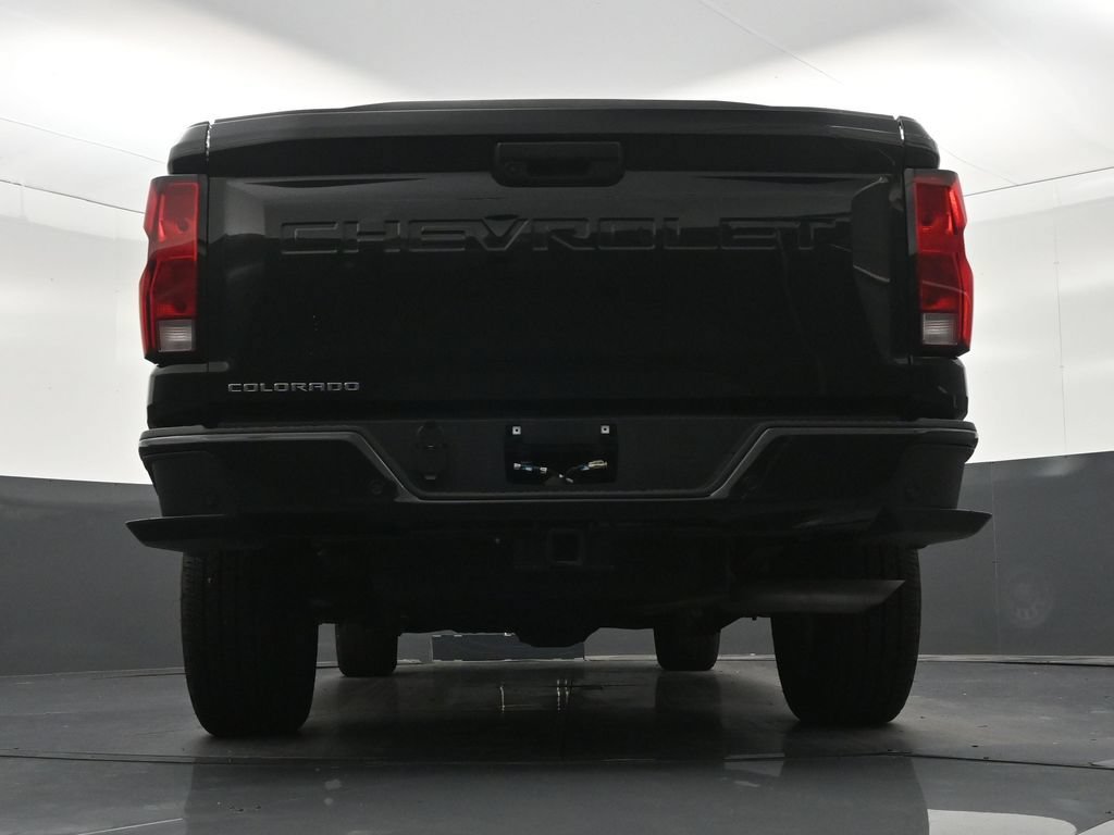 Used 2025 Chevrolet Colorado W/T RWD image 28