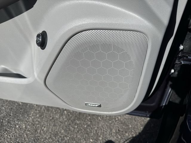 Used 2019 GMC Acadia SLT image 27