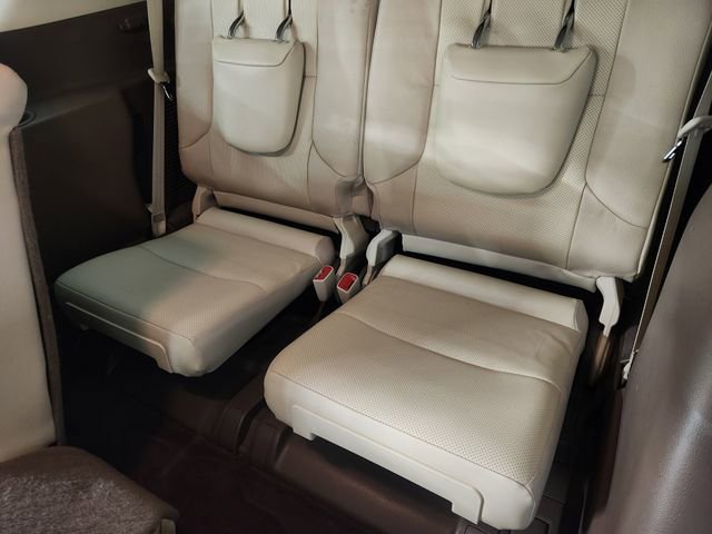 Used 2019 Lexus GX 460 Premium w/ Premium Package image 32