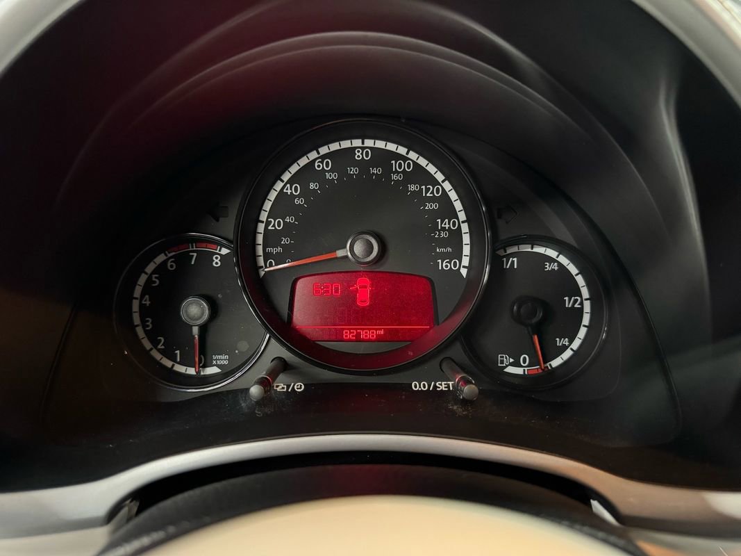 Used 2013 Volkswagen Beetle 2.5 image 21