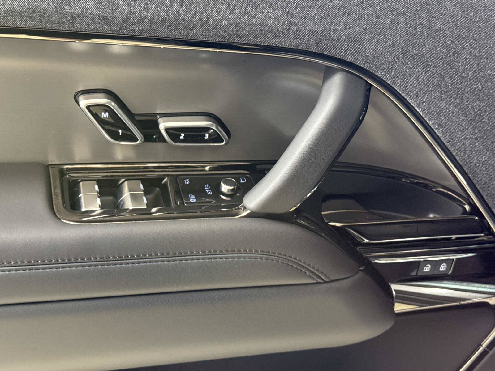 New 2026 Land Rover Range Rover Sport SE AWD/4WD image 19
