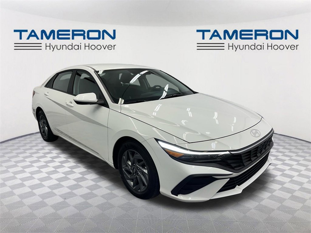 Used 2024 Hyundai Elantra SEL image 7