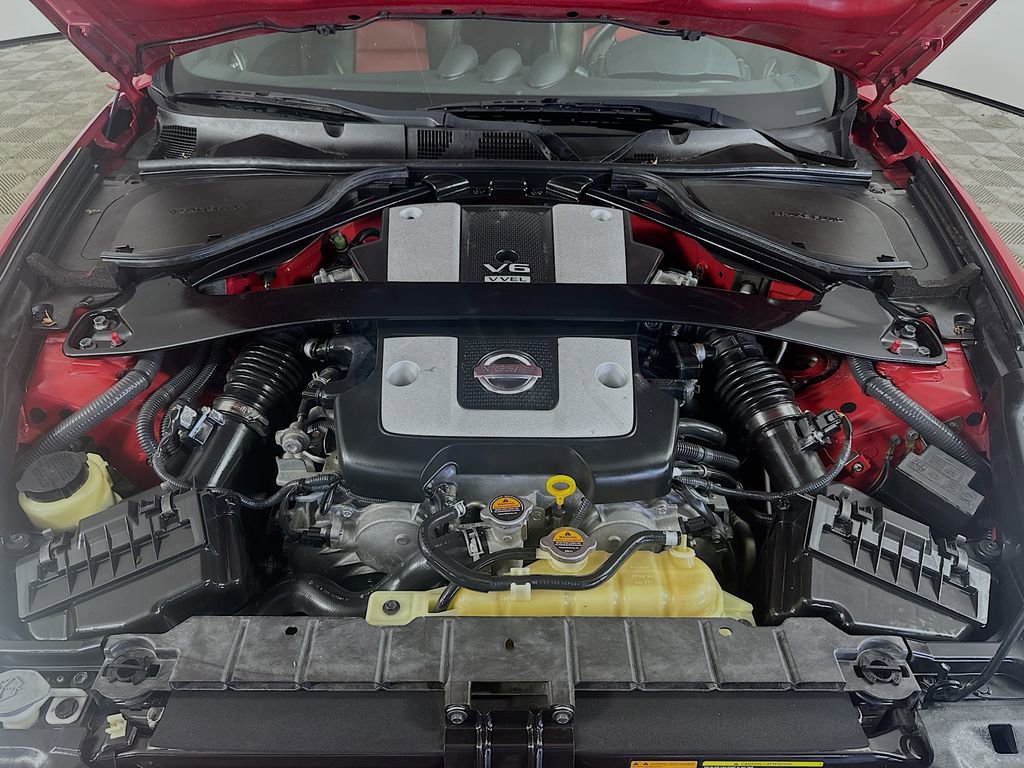 Used 2016 Nissan 370Z Coupe RWD image 29