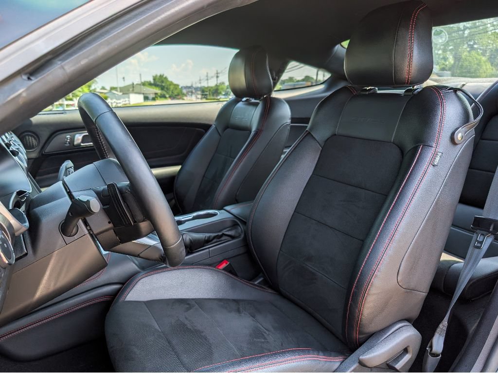 Used 2020 Ford Mustang GT Premium w/ Equipment Group 401A RWD image 13