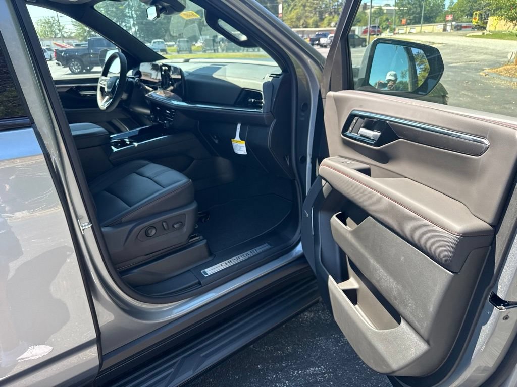 New 2026 Chevrolet Tahoe RST w/ Comfort Package AWD/4WD image 18