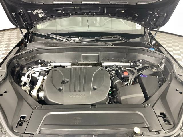 Certified 2024 Volvo XC90 B5 Core w/ Protection Package Premier image 40