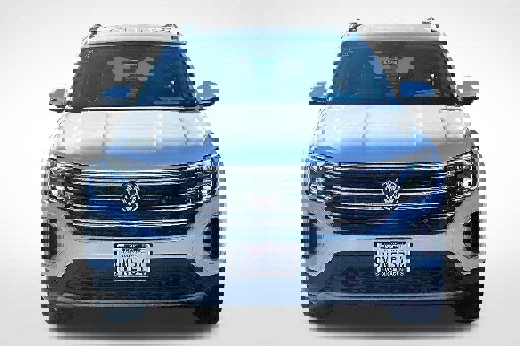 Certified 2026 Volkswagen Atlas SE w/ Black Wheel Package image 2