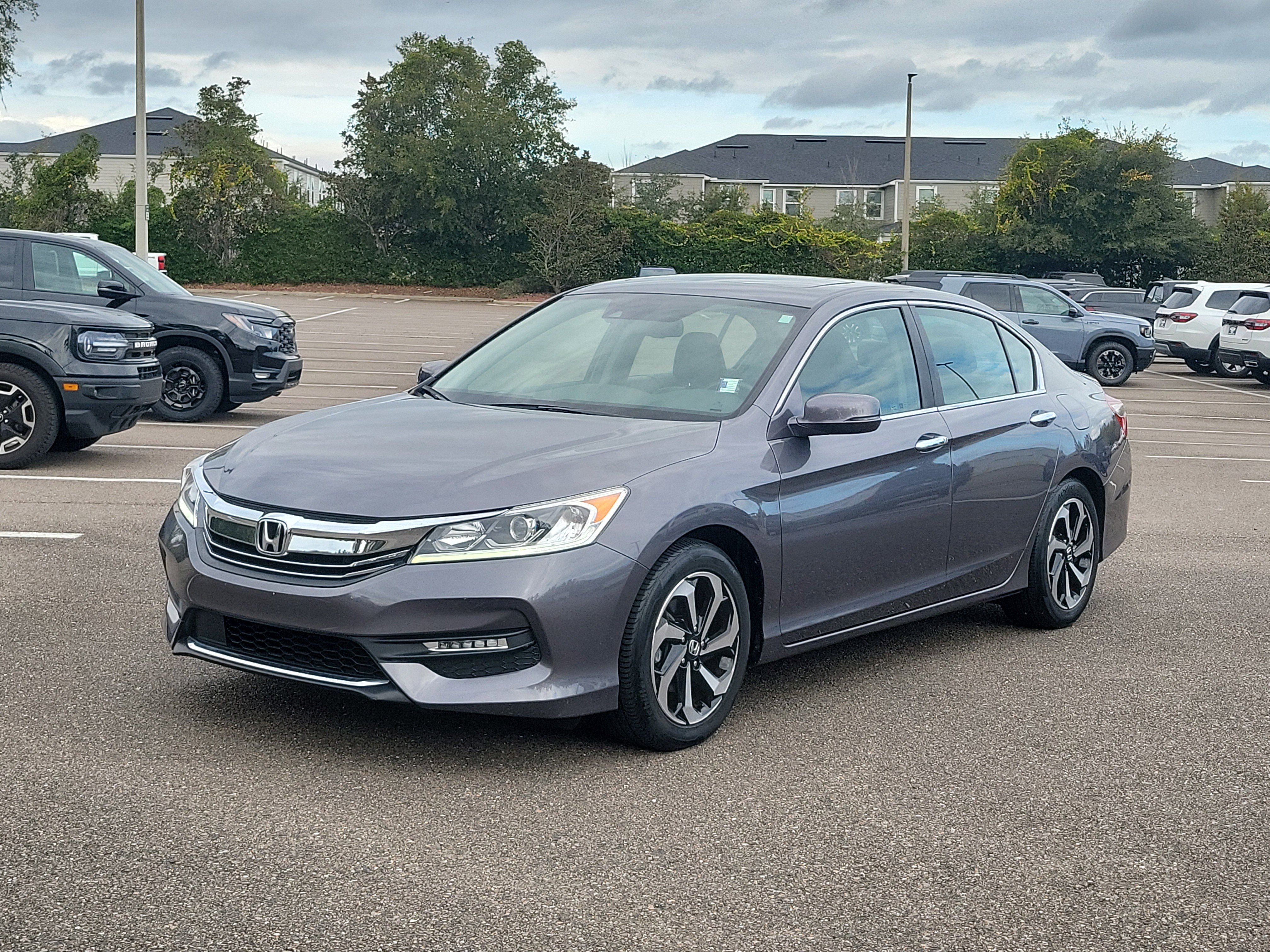 Used 2017 Honda Accord EX-L image 35