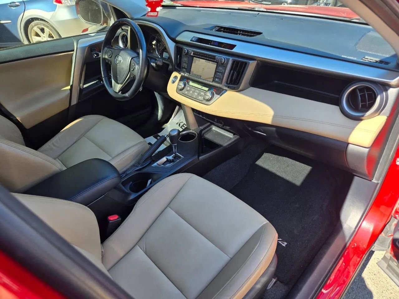 Used 2015 Toyota RAV4 Limited image 12