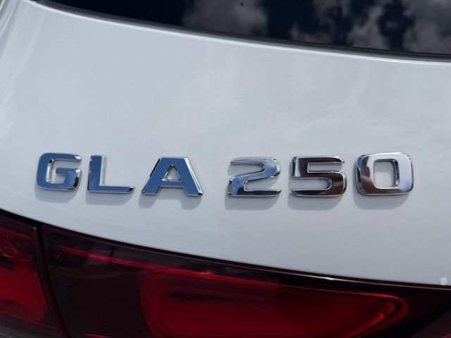 Certified 2022 Mercedes-Benz GLA 250 4MATIC image 9