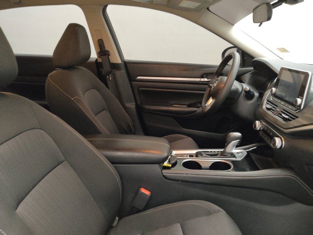 Used 2023 Nissan Altima 2.5 SV AWD/4WD image 21