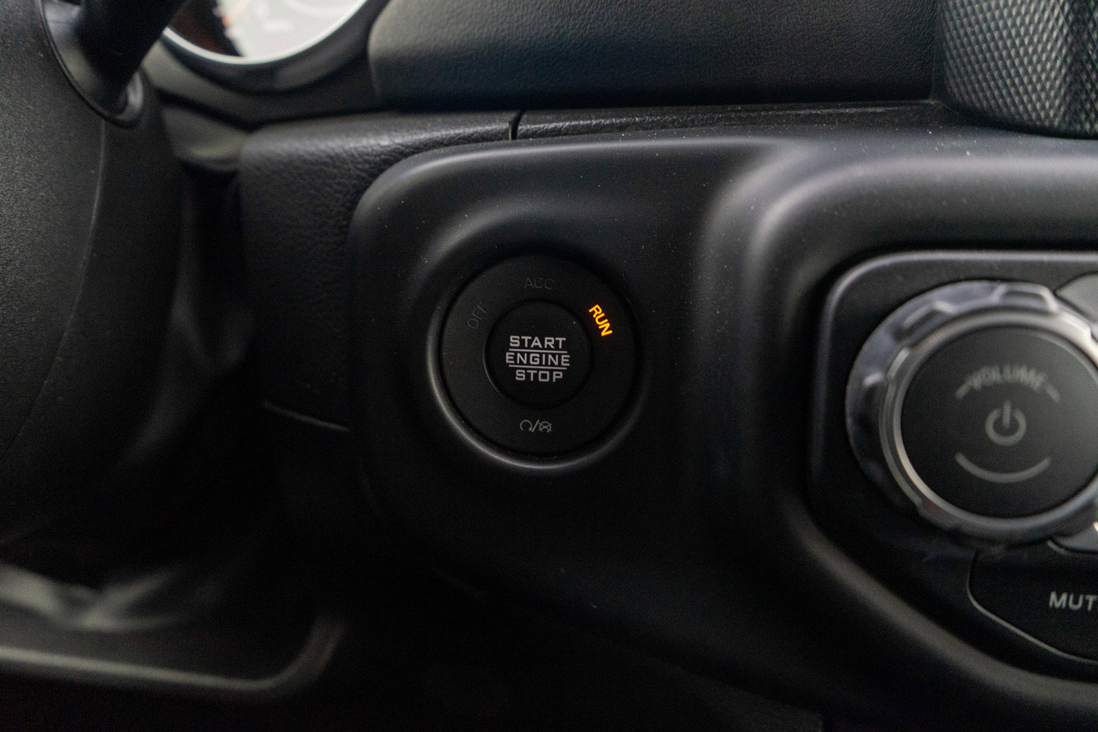 Used 2023 Jeep Wrangler Unlimited Sahara w/ Safety Group AWD/4WD image 24