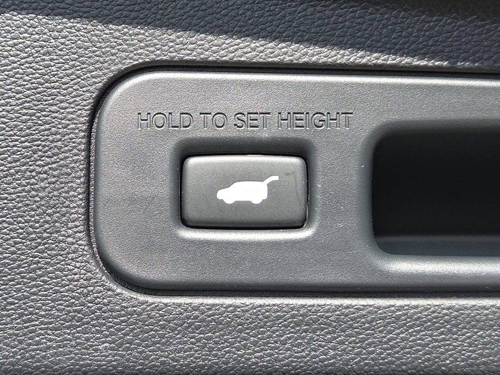 Used 2023 Acura MDX SH-AWD w/ Technology Package image 34