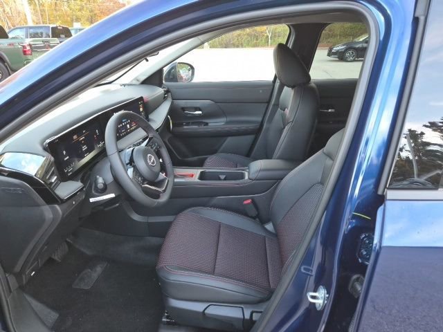 New 2026 Nissan Kicks SR w/ Cold Weather Package image 17