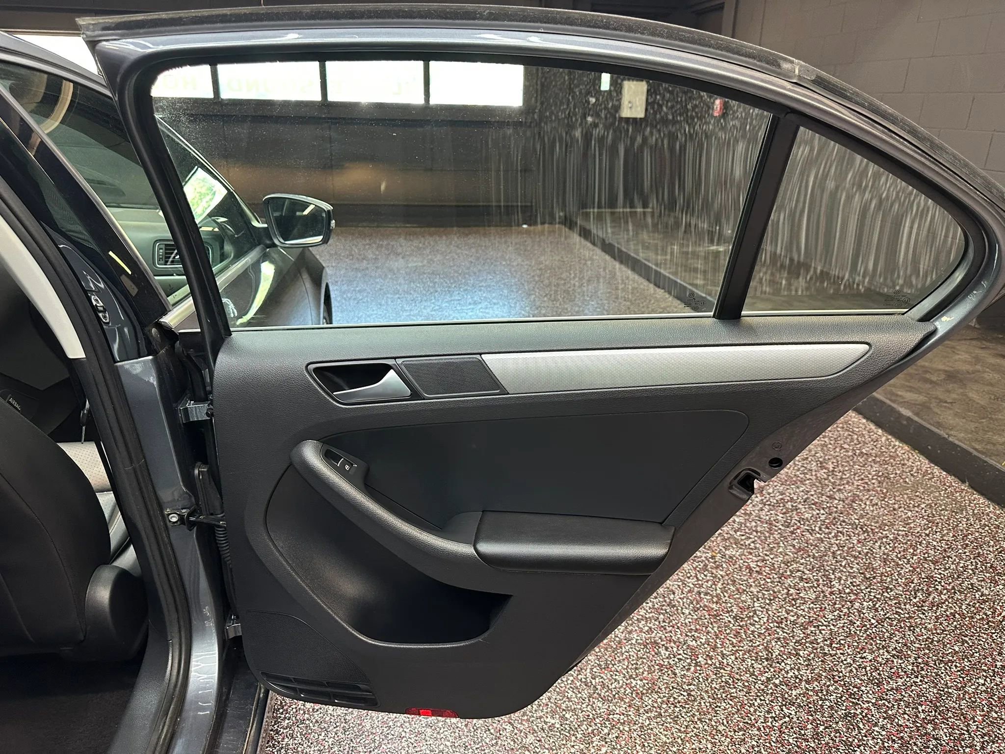 Used 2015 Volkswagen Jetta SE FWD image 22
