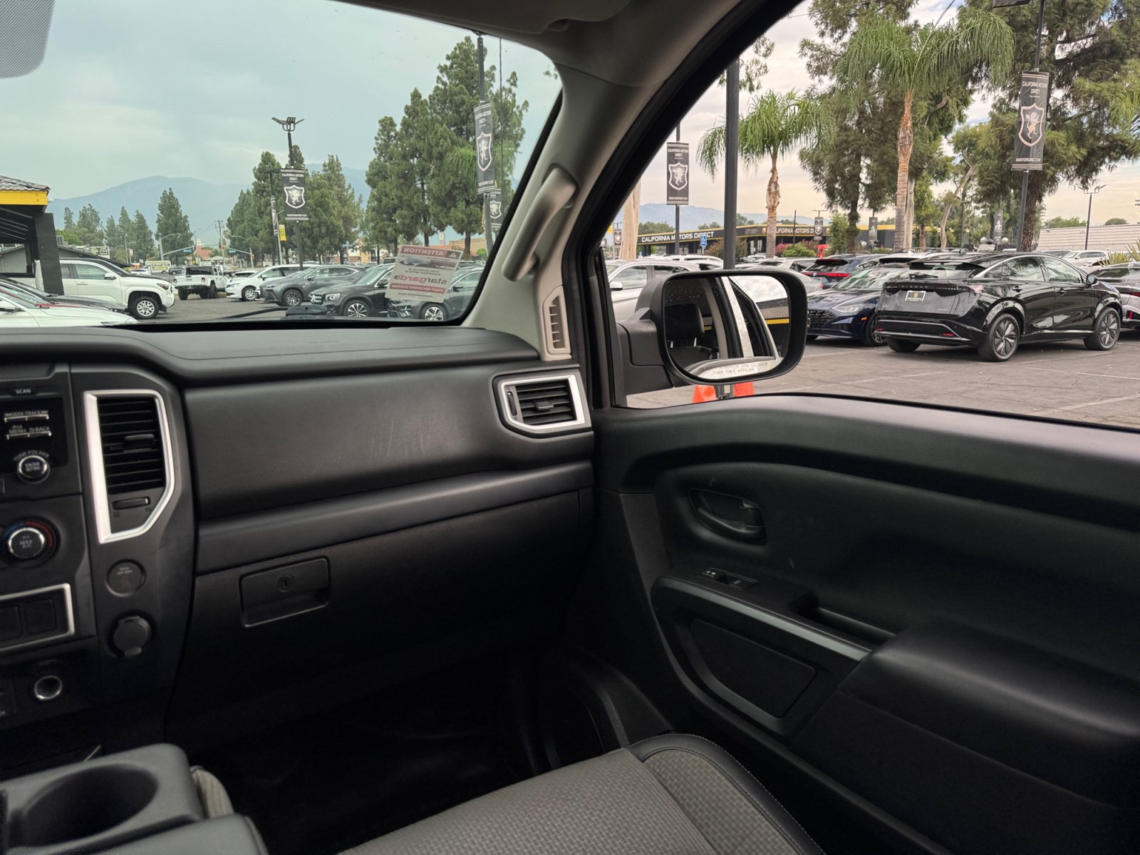 Used 2018 Nissan Titan S w/ S Utility Package RWD image 16