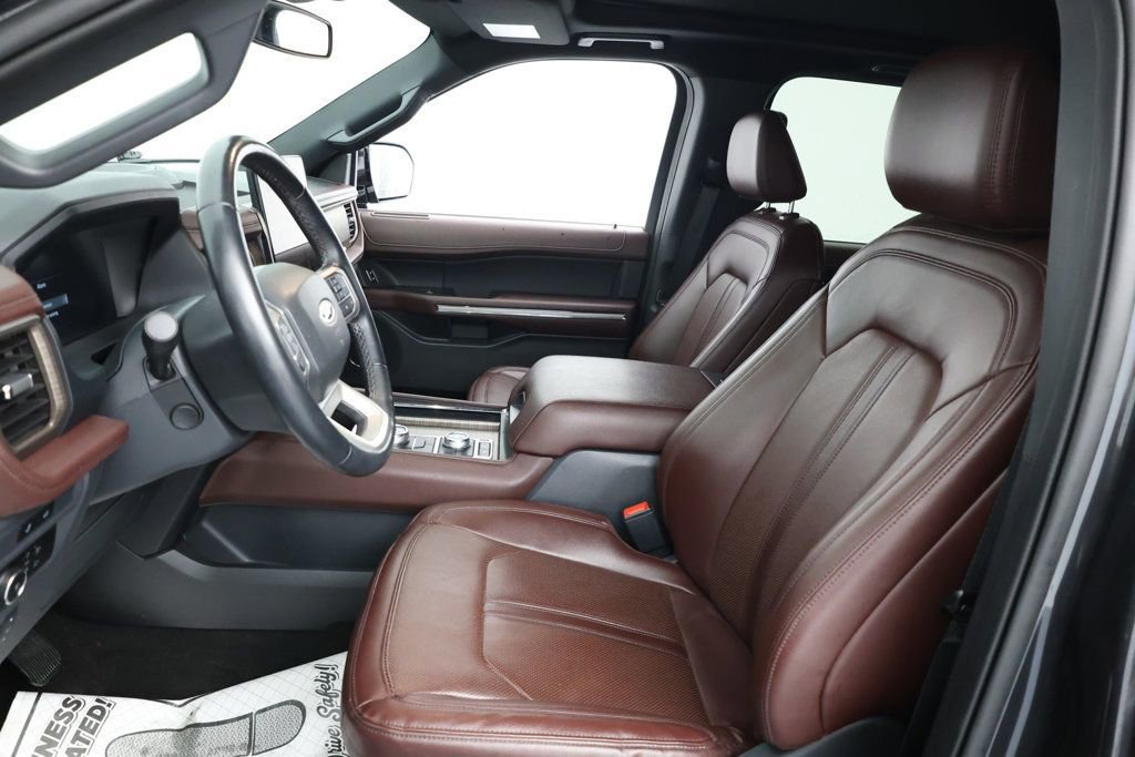 Used 2023 Ford Expedition Max Limited image 18