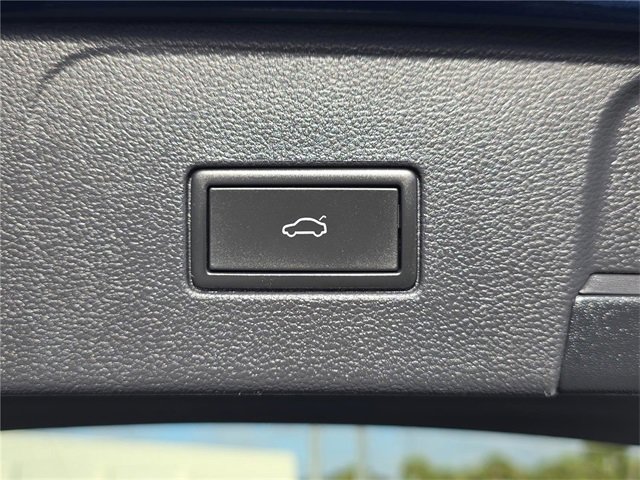 Used 2022 Volkswagen Atlas SE w/ Black Wheel Package image 27