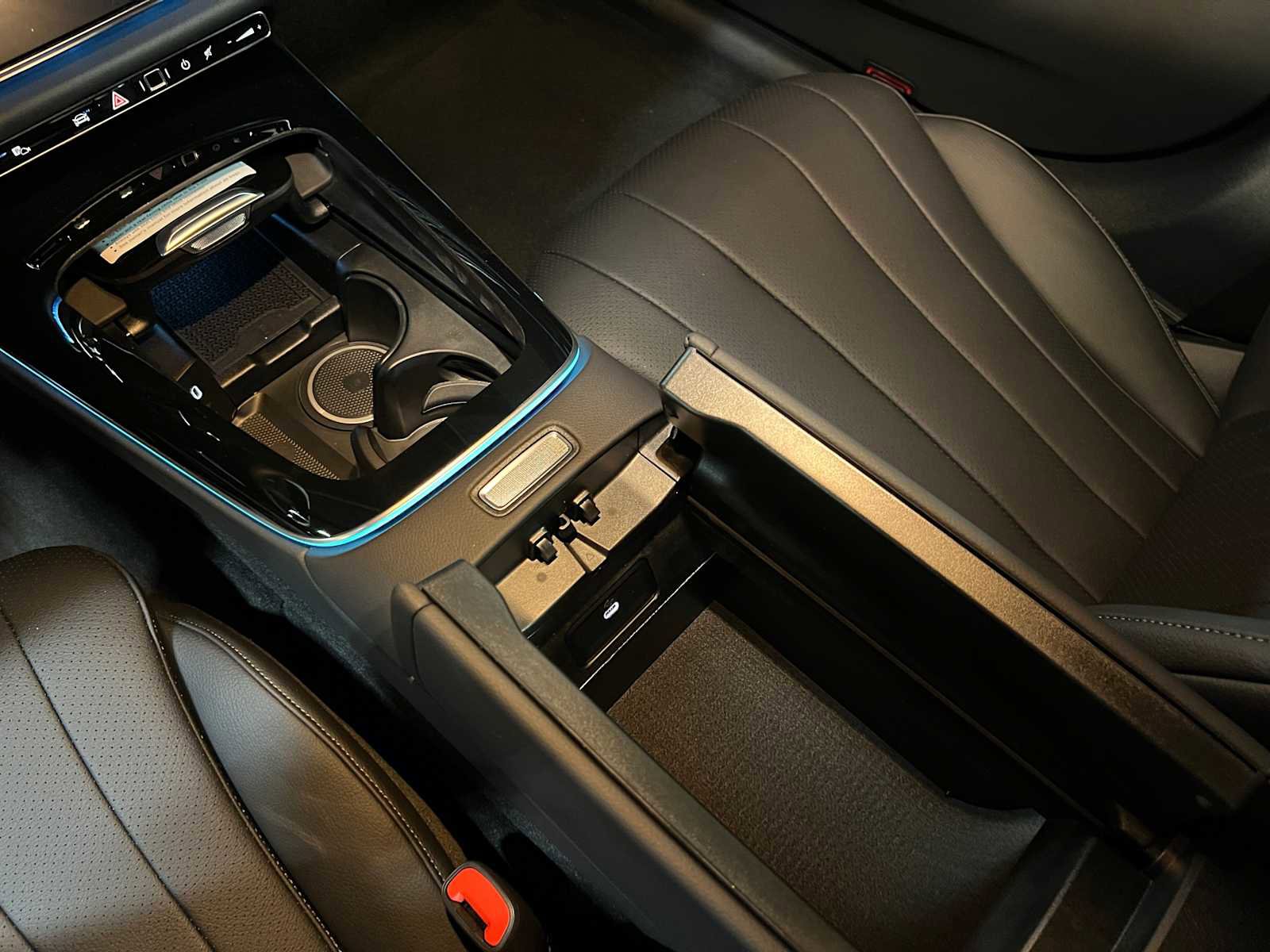 New 2026 Mercedes-Benz E 350 4MATIC Sedan image 34