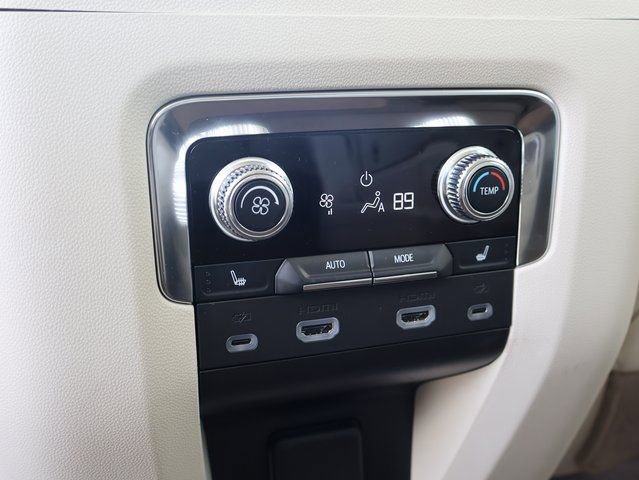 Used 2024 GMC Yukon Denali w/ Advanced Technology Package image 20