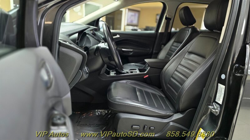 Used 2019 Ford Escape SEL image 15