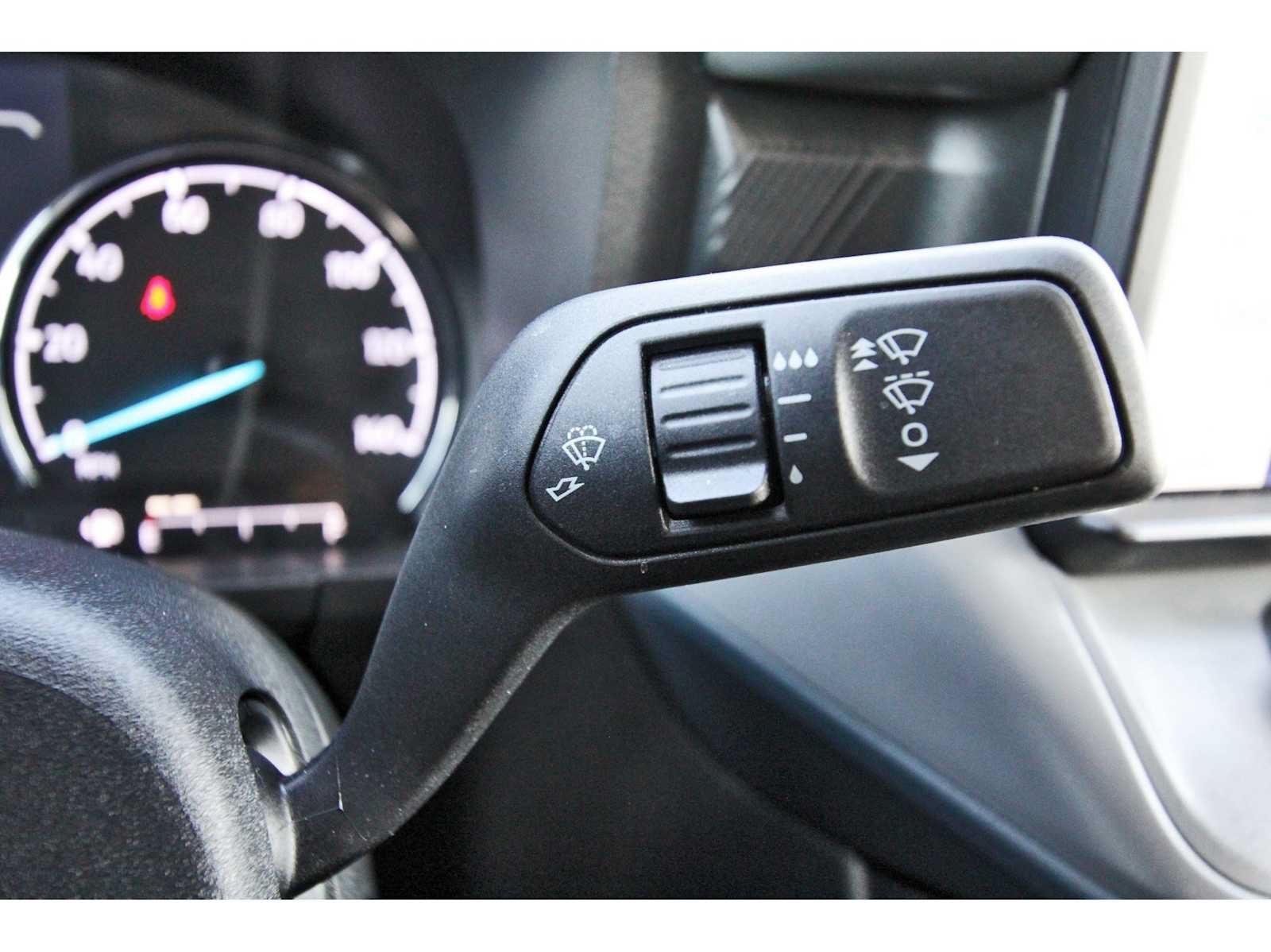 Used 2024 Ford Maverick Lariat w/ Black Appearance Package FWD image 18