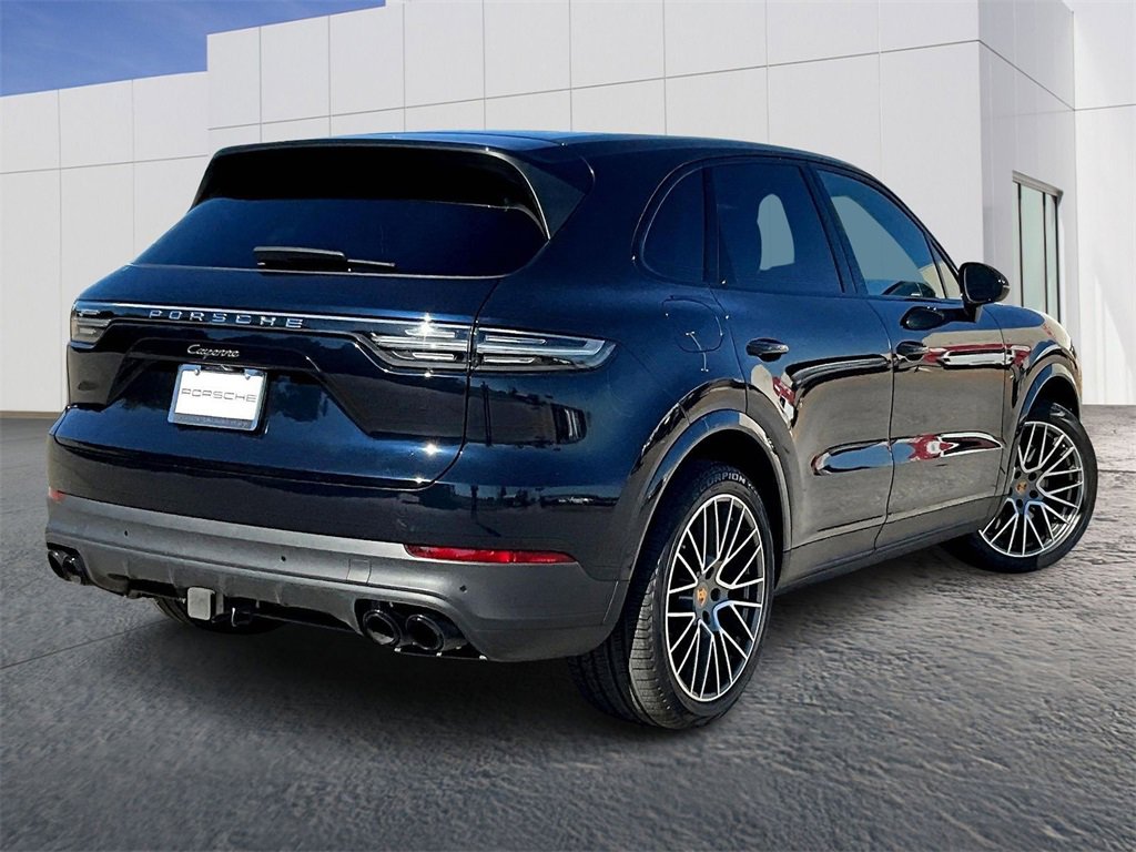 Used 2023 Porsche Cayenne Platinum Edition image 7