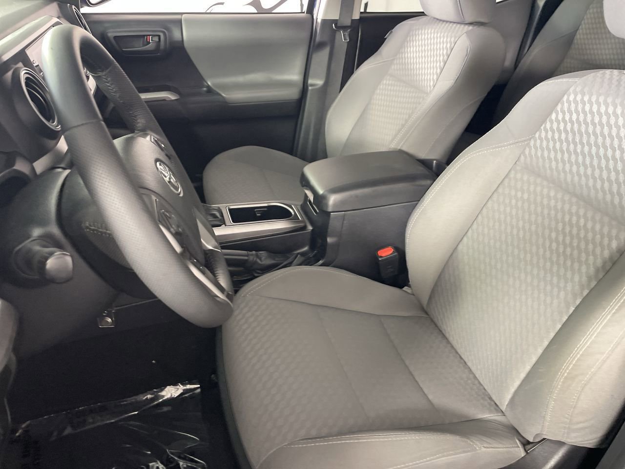 Used 2022 Toyota Tacoma SR5 image 18