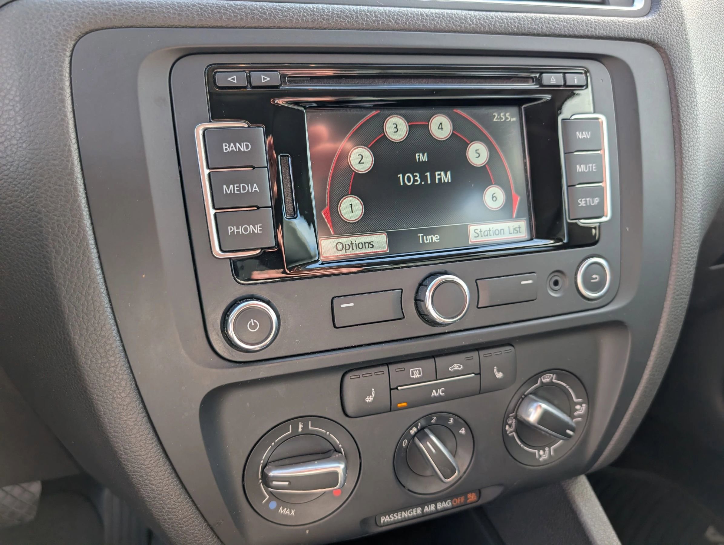 Used 2014 Volkswagen Jetta SEL image 18